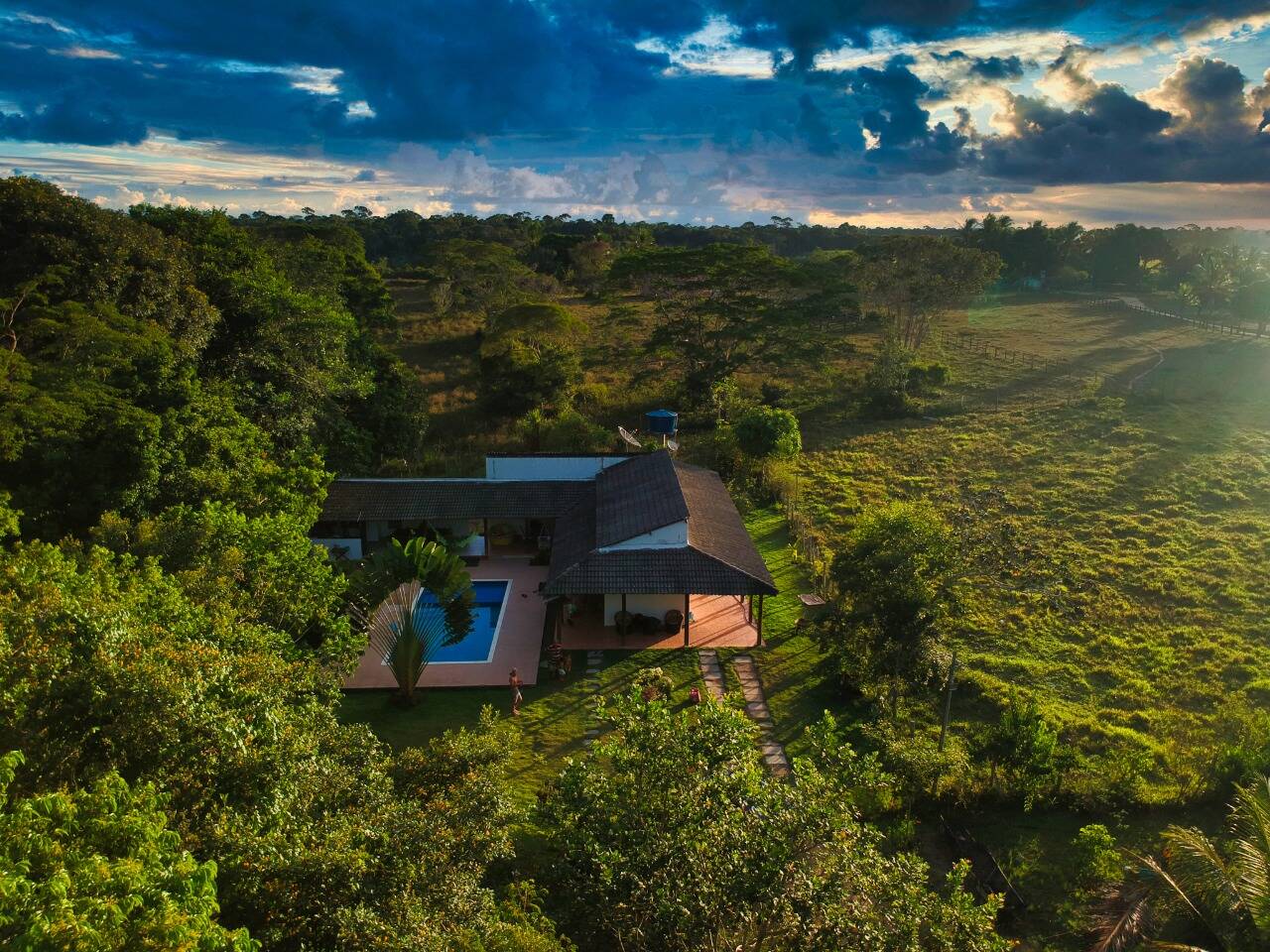 Sítio à venda com 3 quartos, 322m² - Foto 2
