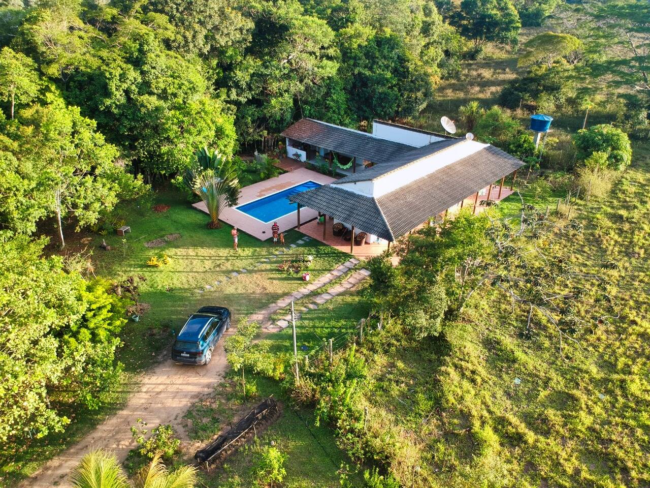 Sítio à venda com 3 quartos, 322m² - Foto 1