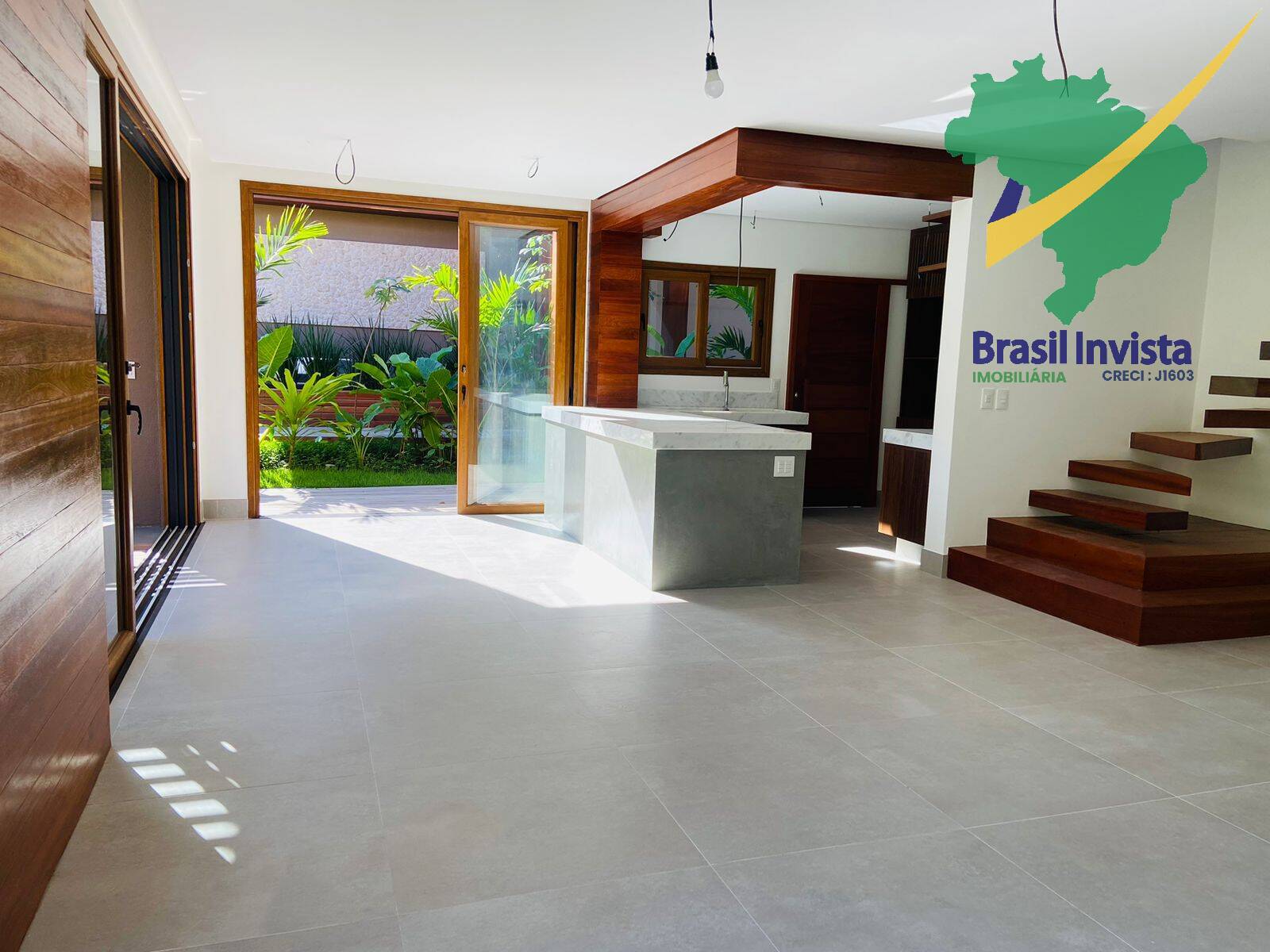 Casa à venda com 4 quartos, 331m² - Foto 6
