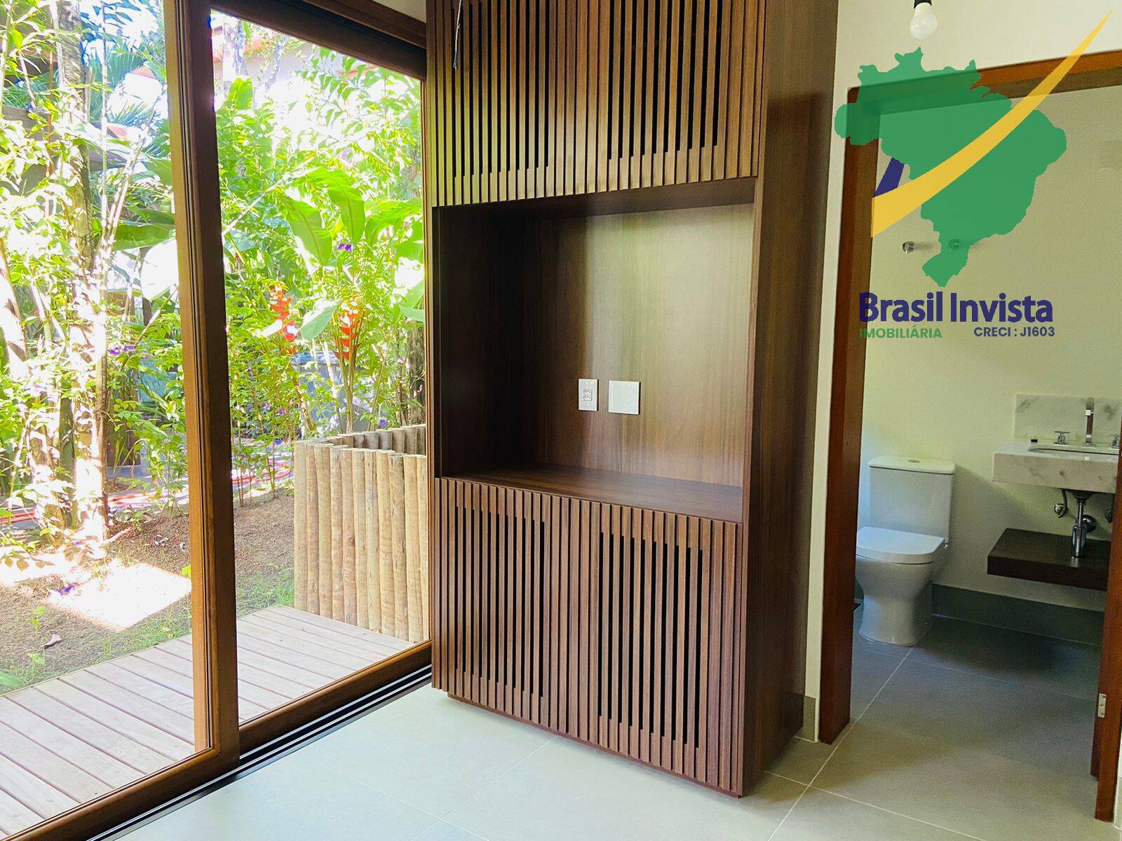 Casa à venda com 4 quartos, 331m² - Foto 13