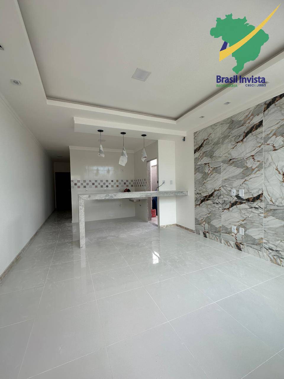 Casa à venda com 2 quartos, 62m² - Foto 1