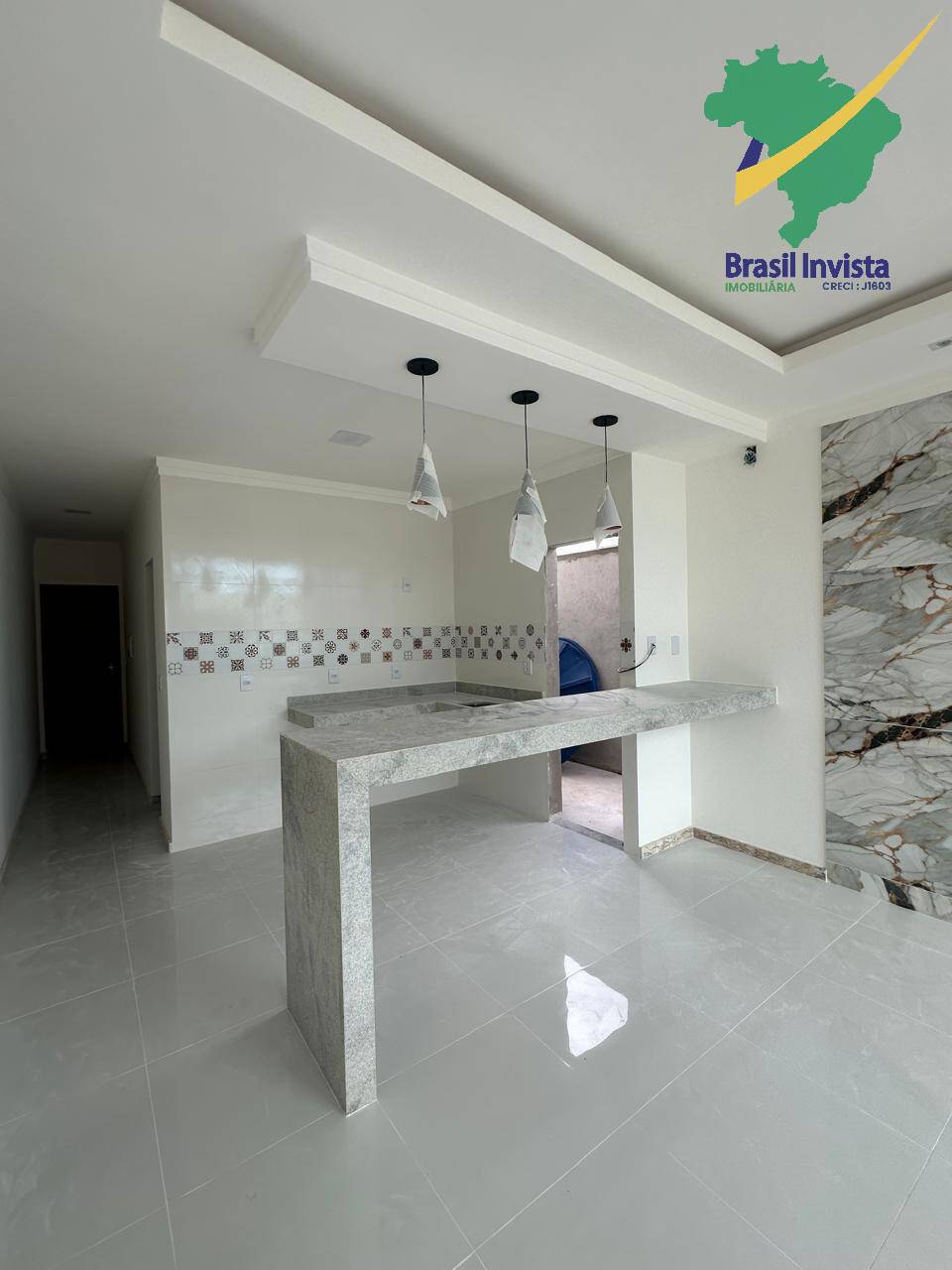 Casa à venda com 2 quartos, 62m² - Foto 4