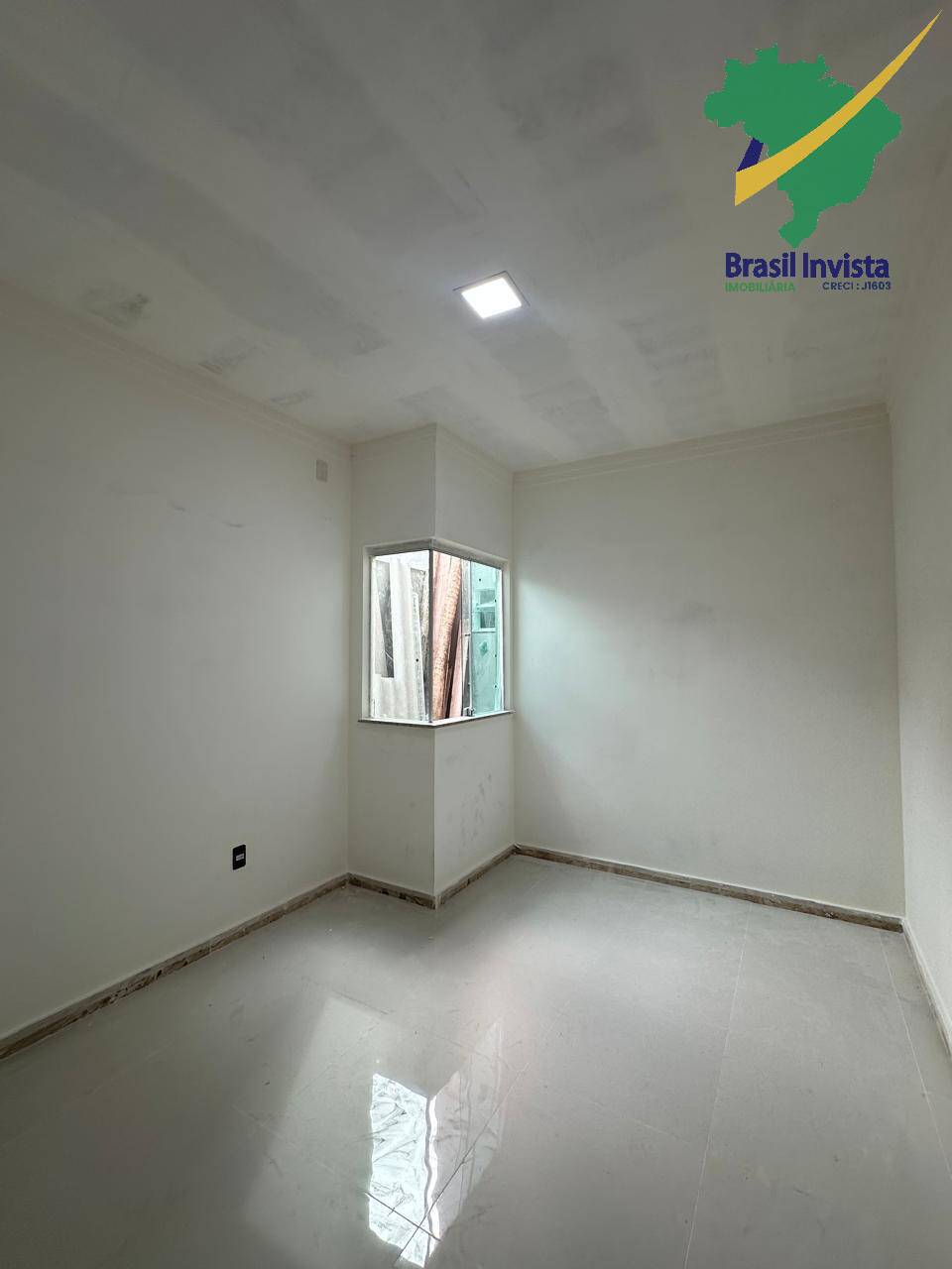 Casa à venda com 2 quartos, 62m² - Foto 8