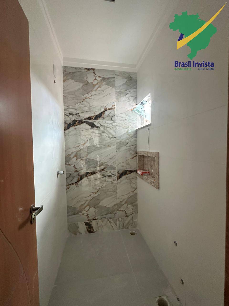 Casa à venda com 2 quartos, 62m² - Foto 6