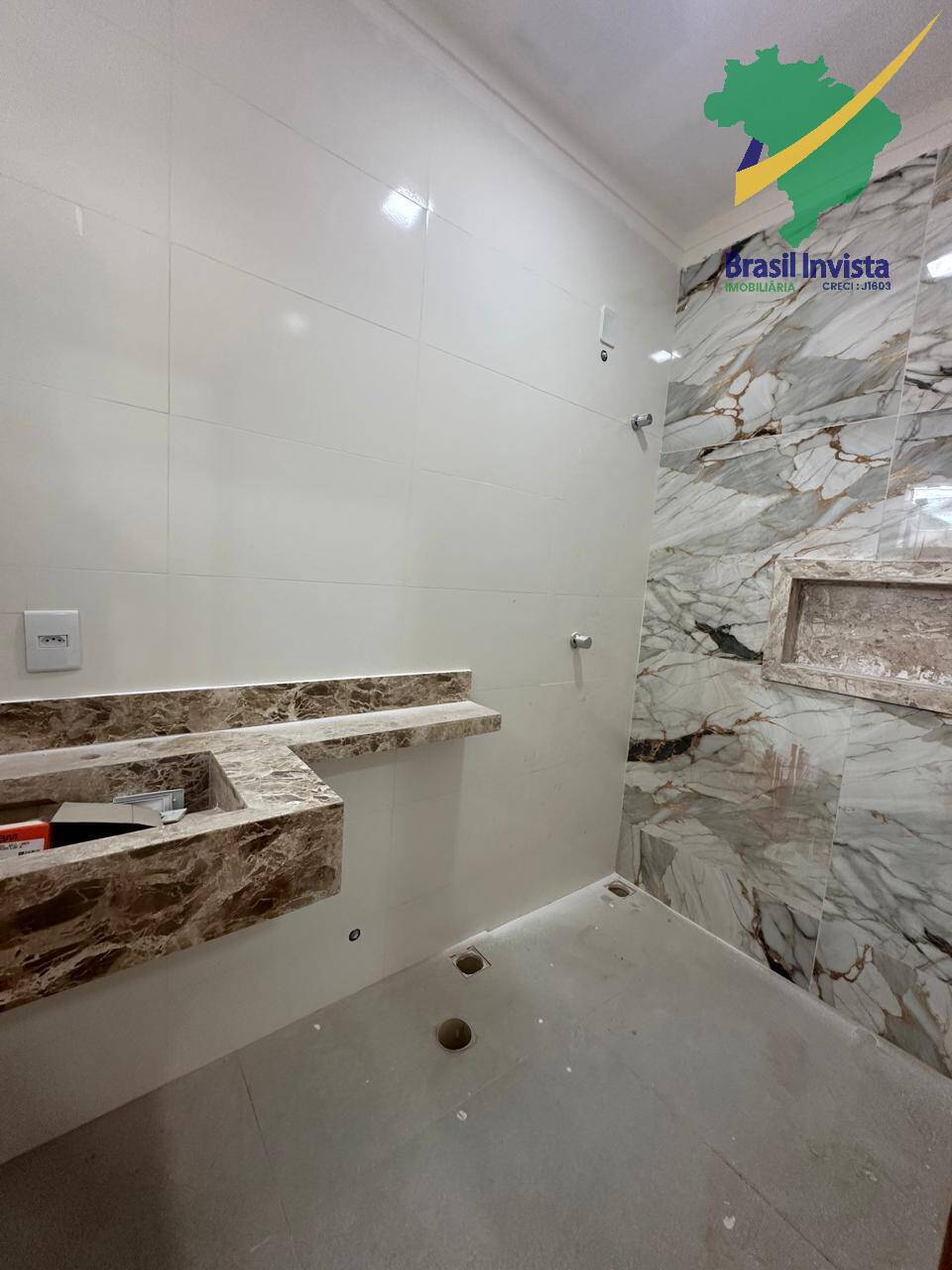 Casa à venda com 2 quartos, 62m² - Foto 10